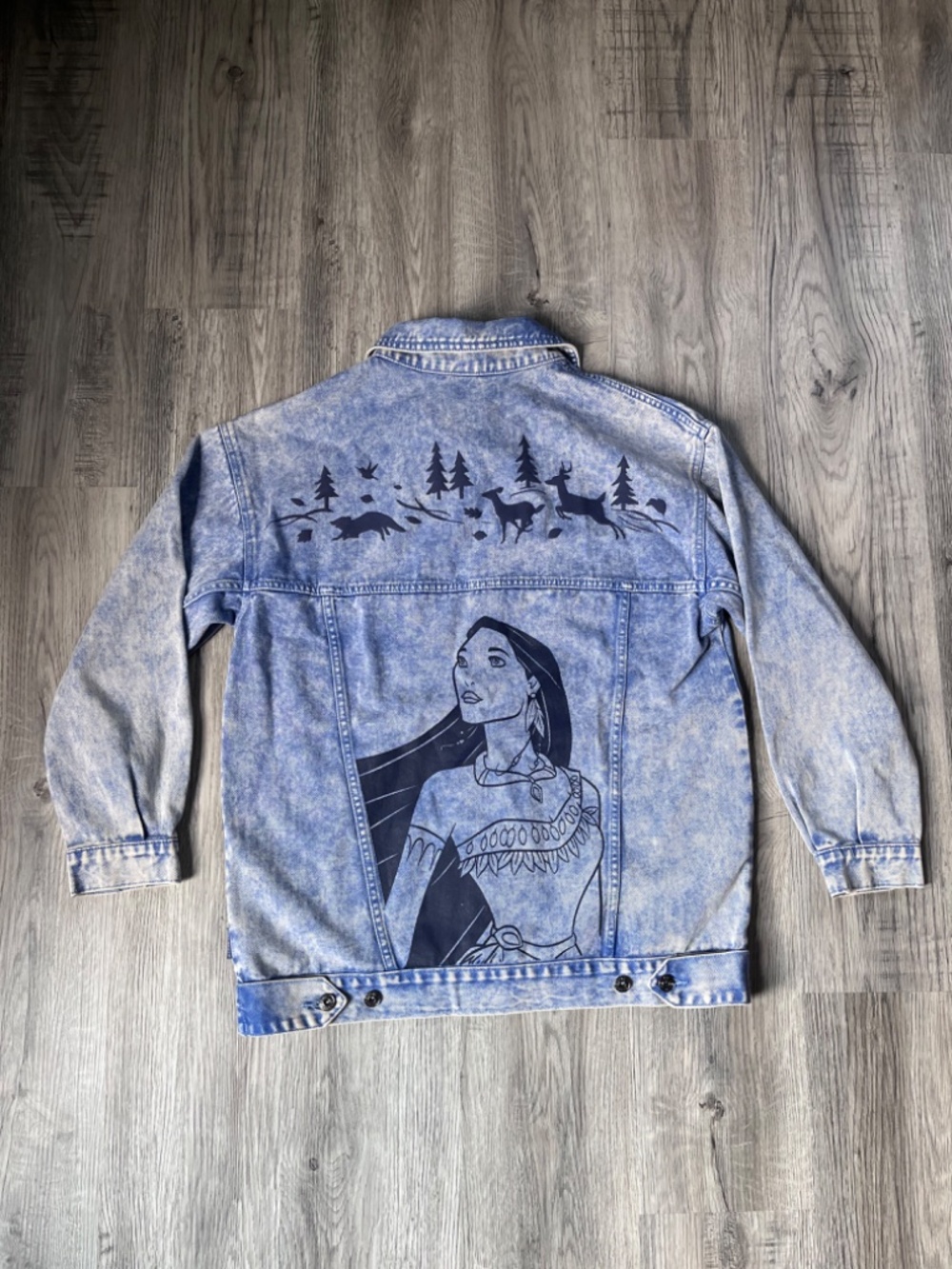 Disney Spirit Jersey Denim Jacket Womens medium Blue Pocahontas Back Graphic